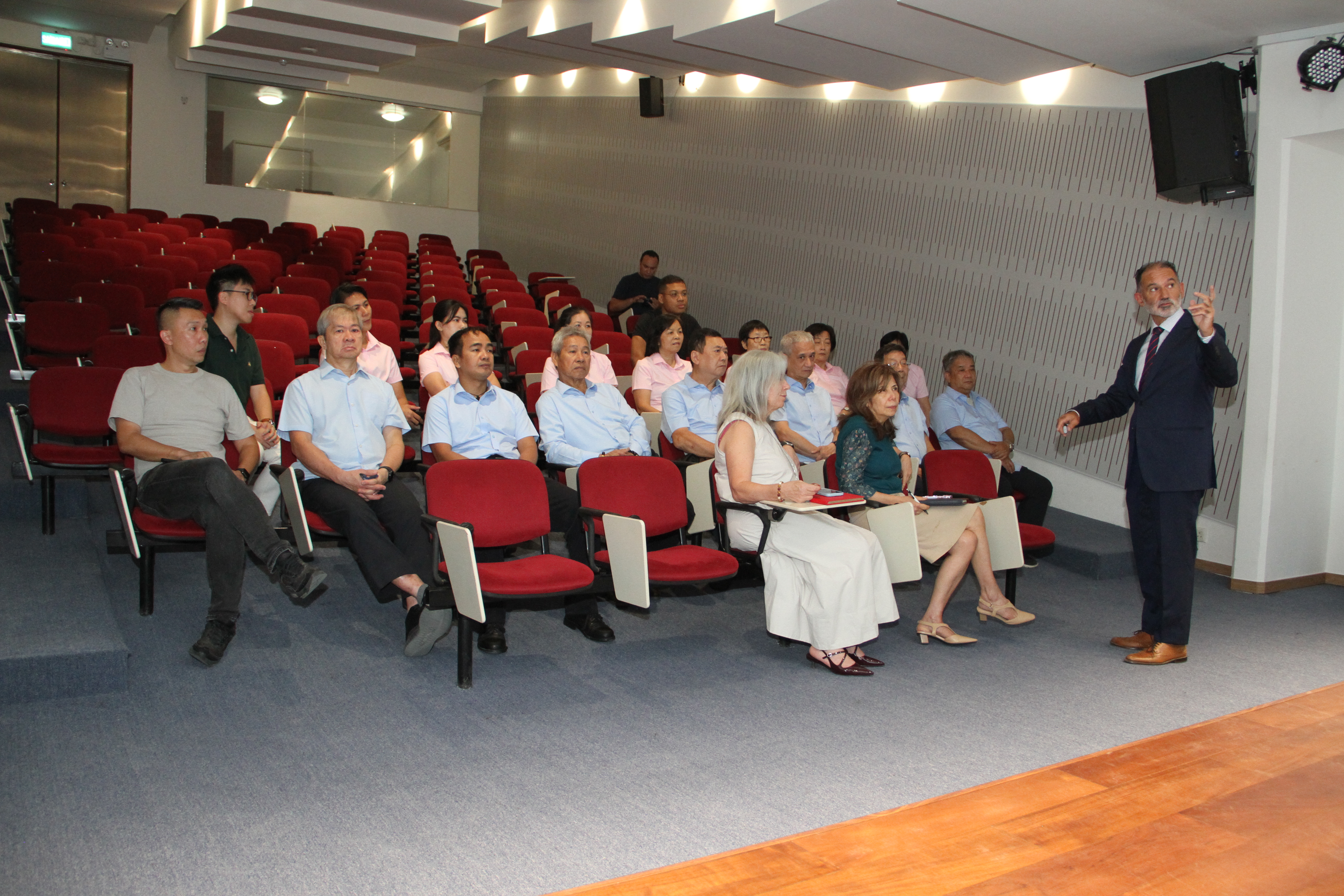Reunião Auxiliares de Acção Educativa 01